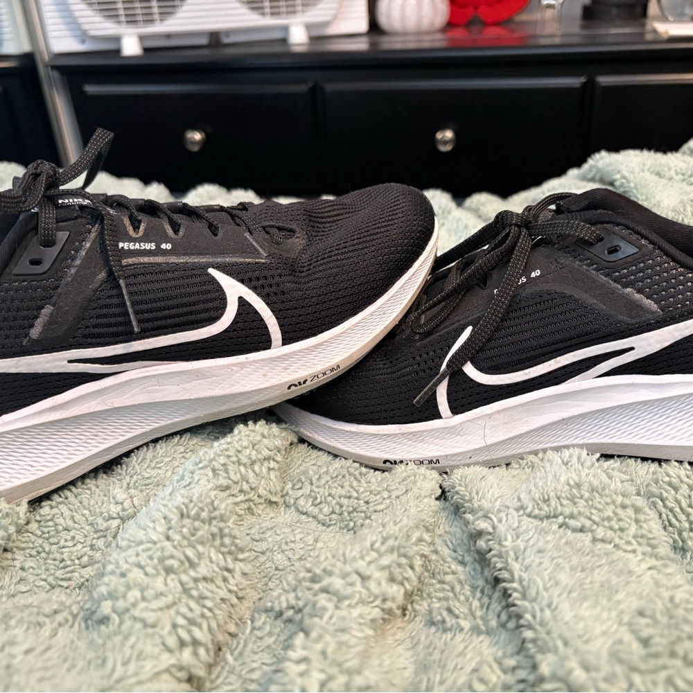 Nike Pegasus 40 Women’s Black Running Shoes